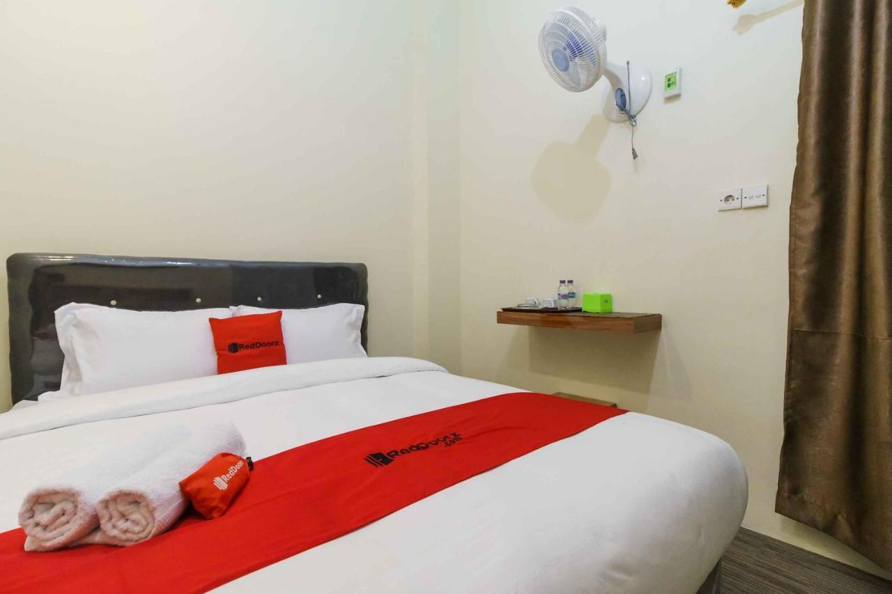 Hotel Reddoorz Syariah Near Lubang Jepang Bukittinggi Exteriér fotografie